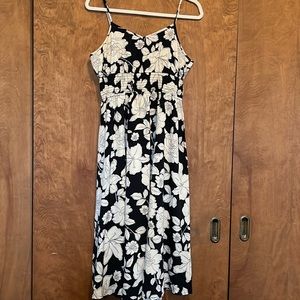 Black and white floral dress size large